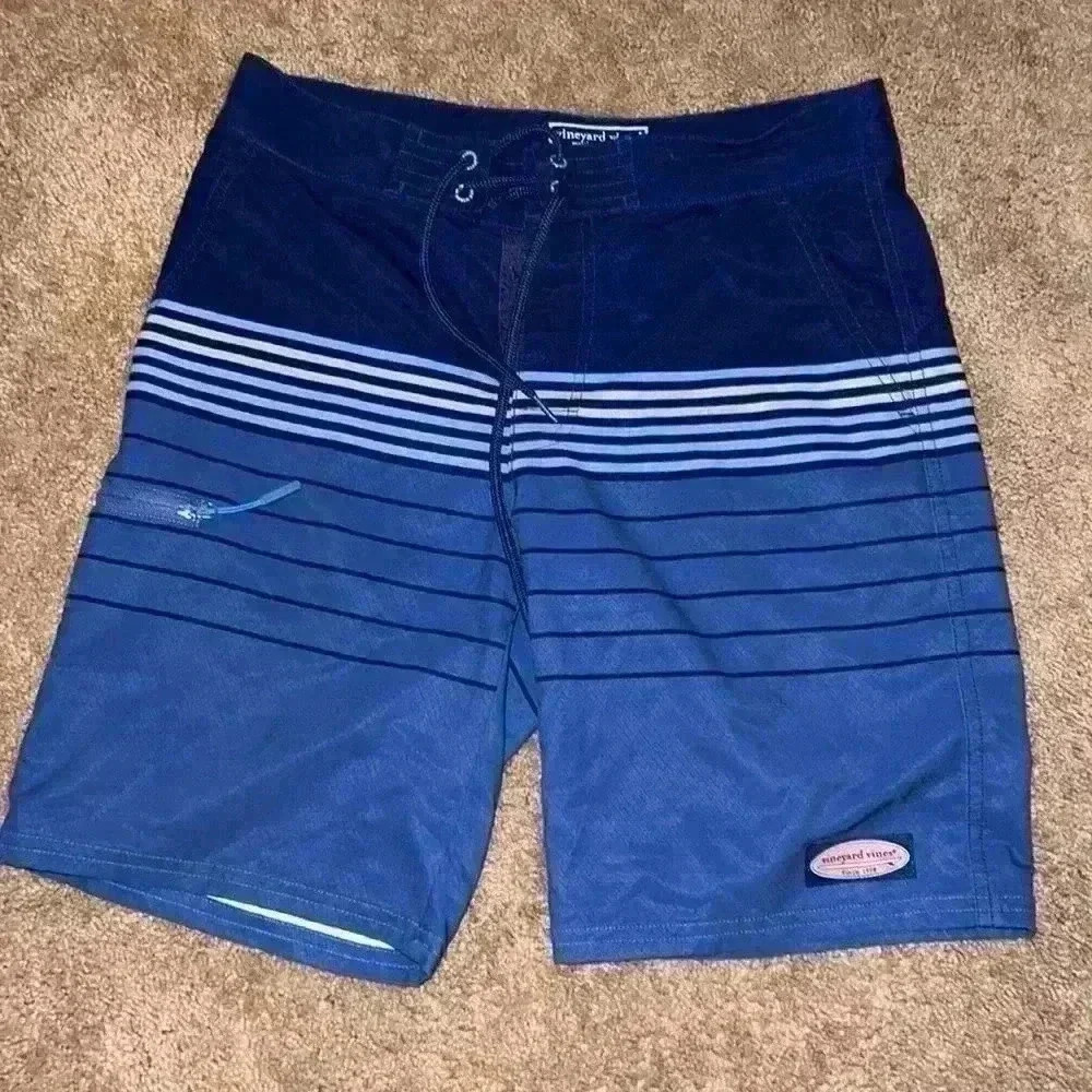 Vineyard Vines Performance Shorts mens size 28